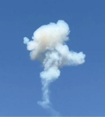 Росіяни завдали удару по Дніпру: спалахнула пожежа, пошкоджене харчове підприємство