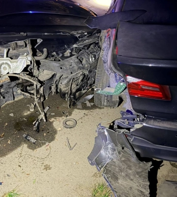 У Львові п’яна водійка BMW протаранила авто та втекла з місця ДТП, - ФОТО