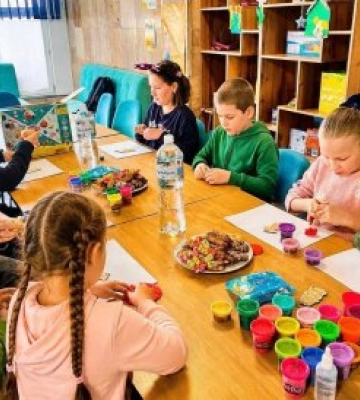 У координаційному центрі «Вільні разом» у Миколаєві провели майстер-клас до Дня матері