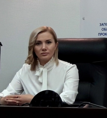 Обвинуваченій ексзаступниці прокурора в Запоріжжі знову продовжили обов'язки