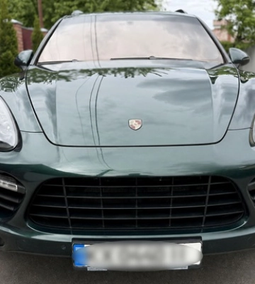 Экс-чиновник Харькова "забыл" указать Porsche и дом в декларации