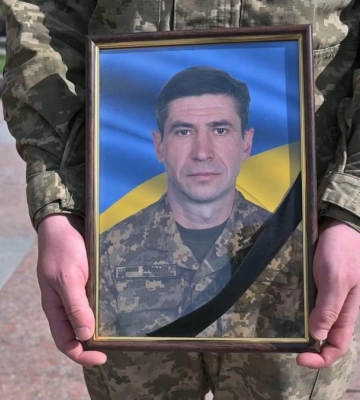 Рівне попрощалося з воїном Віталієм Колпаковим