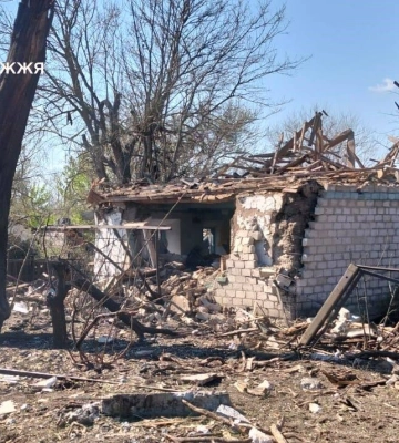 Росіяни вдарили КАБом по селу Щасливе на Запоріжжі, троє поранених