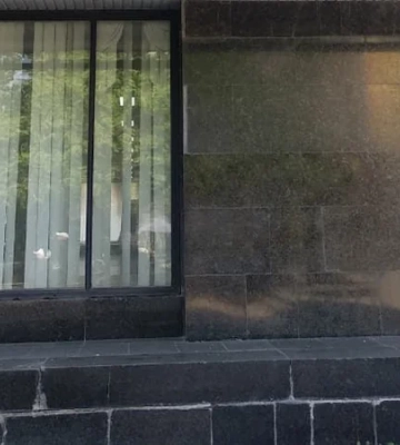 В результате российского удара по Днепру было повреждено здание театра оперы и балета — фото