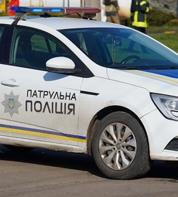 Попередили про застосування зброї та взяли у кайданки: у Києві поліція й ТЦК затримали двох чоловіків