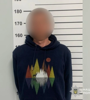 Опубліковано відео моменту удару ножем перехожого у Львові