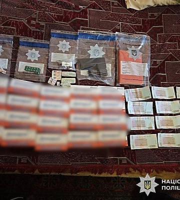 У Миколаєві затримали чоловіка, який продавав метадон знайомим: йому загрожує до 10 років позбавлення волі