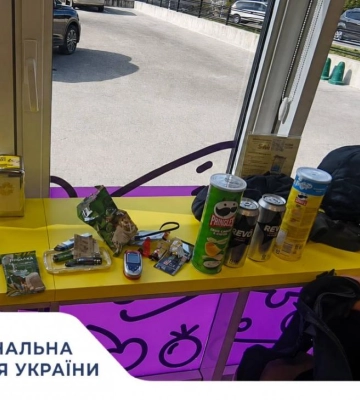 У Рівному чоловік ховав крадений товар у рюкзаку: його затримали поліцейські охорони