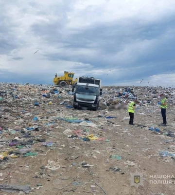 На сміттєзвалищі біля Луцька вантажівка переїхала чоловіка