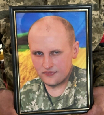 Загинув на Донбасі: у Луцьку попрощались з Героєм Андрієм Васюрою 