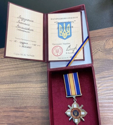 Зеленський відвідав українських бійців на Олександрівському напрямку і вручив нагороди