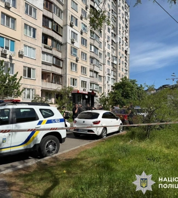 У Києві чоловік загинув після падіння з 11 поверху багатоповерхівки