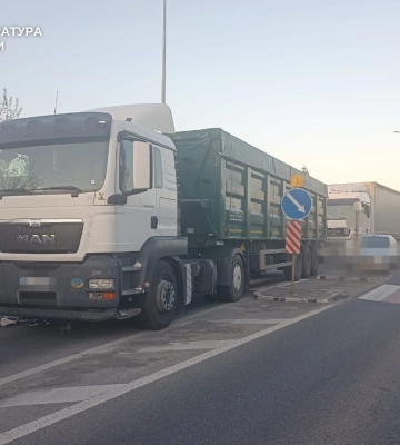 На Хмельниччині розпочато слідство за фактом наїзду вантажівки на 12-річну дитину, - прокуратура