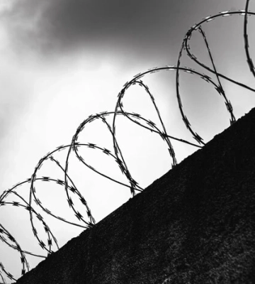 Во Франции задержали одного из палачей незаконной донецкой тюрьмы "Изоляция" - Генпрокурор