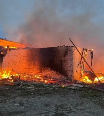 росіяни вдарили дронами по фермі на Чернігівщині: загинув чоловік, ще двоє поранені