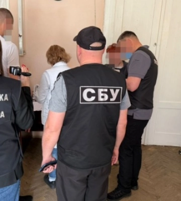 Фіктивний туберкульоз та переправлення за кордон - на Тернопільщині викрито злочинну схему