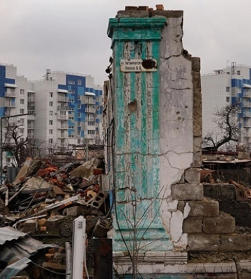 В Мариуполе оккупанты признали "ничейными" 25 тысяч квартир