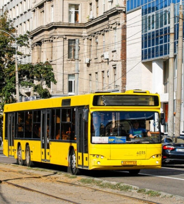 У Дніпрі подорожчав проїзд у автобусах: скільки тепер коштує поїздка