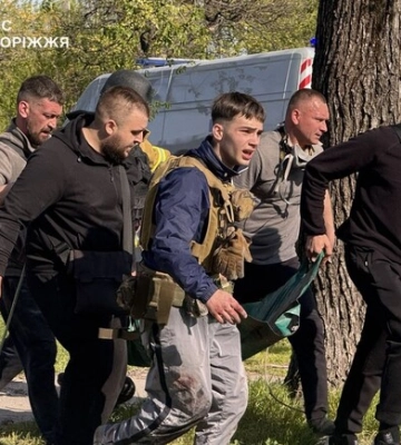 Виносили людей з-під обстрілів: як після атаки РФ на Запоріжжя двоє підлітків рятували поранених