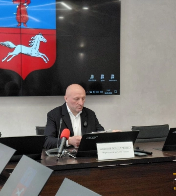 Мер Черкас розповів, хто повинен ремонтувати пошкоджену багатоповерхівку в Черкасах