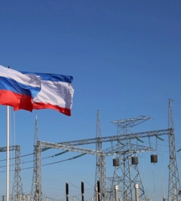 Ночные удары по Крыму: под вероятную атаку попала электроподстанция, а в Севастополе было слышно множество взрывов