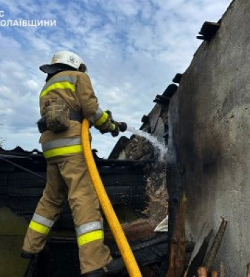Рятувальники ліквідували чотири пожежі, палали будинки та гектари сухостою