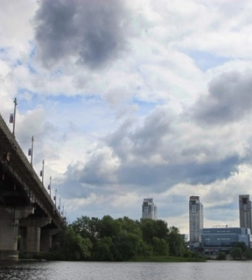 У Києві на мосту Патона обмежать рух через ремонт деформаційного шва