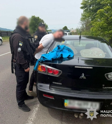 На Закарпатті поліцейські швидко знайшли та затримали викрадача автомобіля