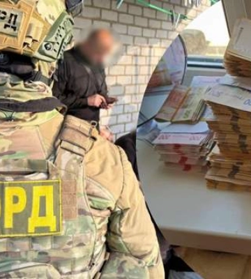 Весь пол "застелен" наличными: полиция разоблачила преступную схему в медучреждениях Запорожья