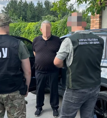 Ректор вуза в Запорожье зачислил 3 тысячи «аспирантов», чтобы «помочь» избежать армии