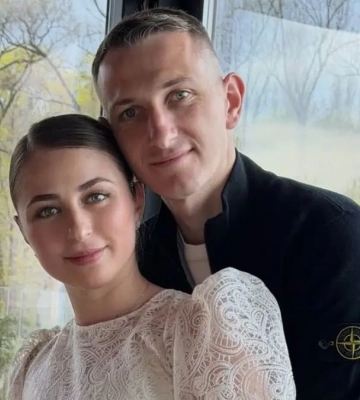 Романтика. Дружина Різника показала їхній зворушливий танець на чемпіонському концерті «Шахтаря»
