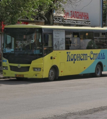 У Херсоні посилюють безпеку громадського транспорту через атаки дронів