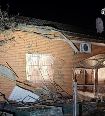 Дніпро відновлює постраждалий від ворожої атаки на Старокозацькій