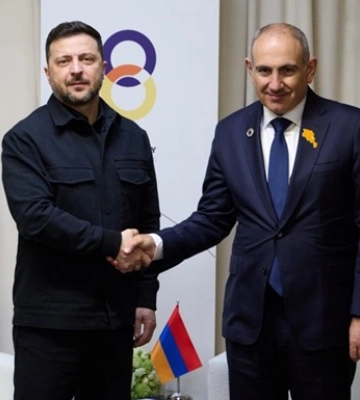 Зеленский рассказал о встрече с Пашиняном