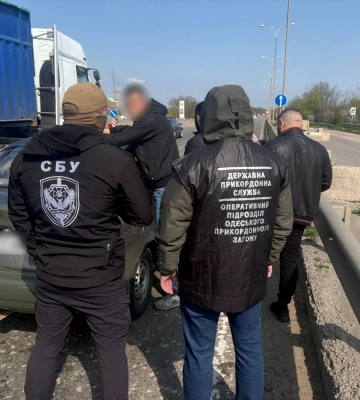 На трасі Київ–Одеса затримали організатора трансферу для чоловіків
