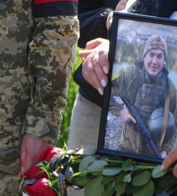 На Волині попрощалися з воїном Василем Криницьким, який загинув понад 2 роки тому 
