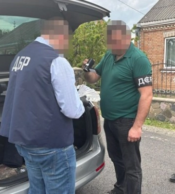 Обшуки не оминули і Волинь: правоохоронці викрили групу, яка допомагала дезертирам тікати зі служби