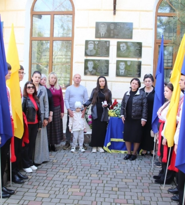 На Одещині відкрили меморіальну дошку підполковнику Владиславу Буюклі