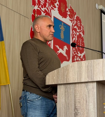 «Нова якість» VS «Маклаут»: у Черкасах розбиралися, чому не ремонтують ліфти