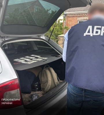 Допомагали військовим тікати з частин: на Волині викрили злочинну групу