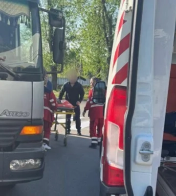 В Ірпені вантажівка переїхала 7-річну дівчинку — інцидент потрапив на відео