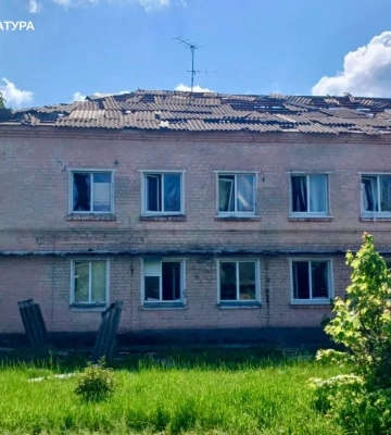 Війська РФ завдали удару по Шевченковому на Харківщині, двоє поранених