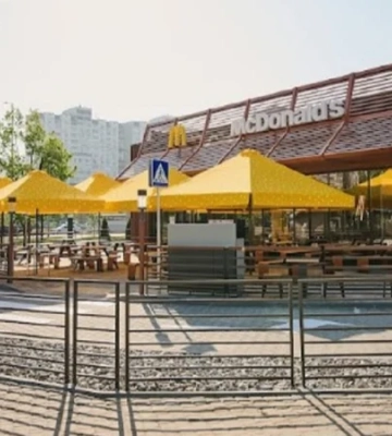Другий в Україні. У Києві відкрився унікальний McDonald’s — фото