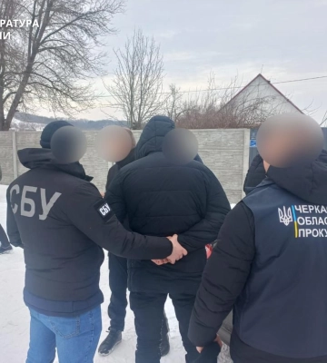За п’ять тисяч доларів обіцяв уникнути мобілізації: на Черкащині судитимуть експравоохоронця (ФОТО)