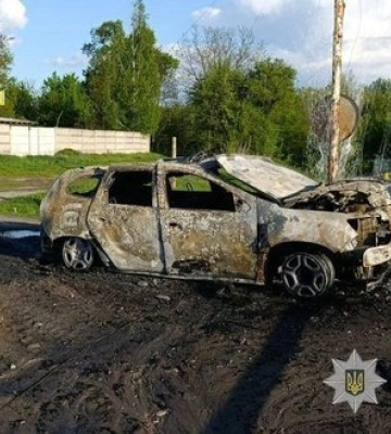 На Сумщині ворожий БпЛА вкотре атакував автомобіль поліції
