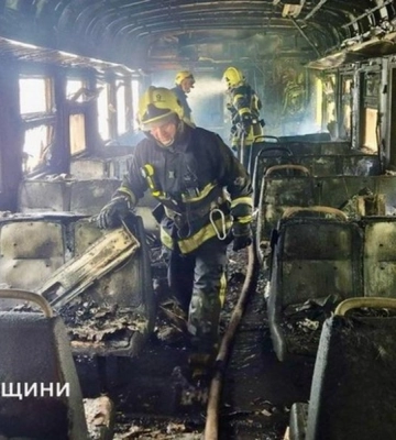 На Черкащині під час руху загорівся електропотяг (ФОТО)