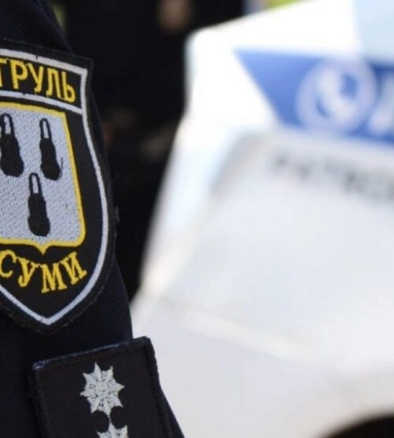 У Сумах патрульні врятували оленя, яке заплуталося в сітці (ВІДЕО)