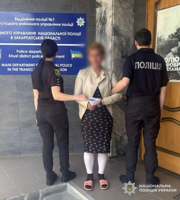 Закарпатку судитимуть за те, що віддавала власних дітей «в оренду» для жебракування