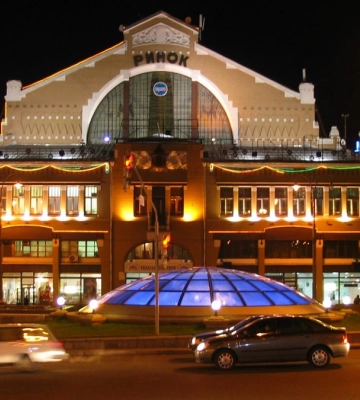 Зарегистрирована петиция о сохранении целостности ТЦ "Метроград" в Киеве