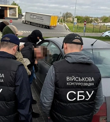 100 тыс. грн за поставку продуктовых наборов для ВСУ: в Одессе задержали майора